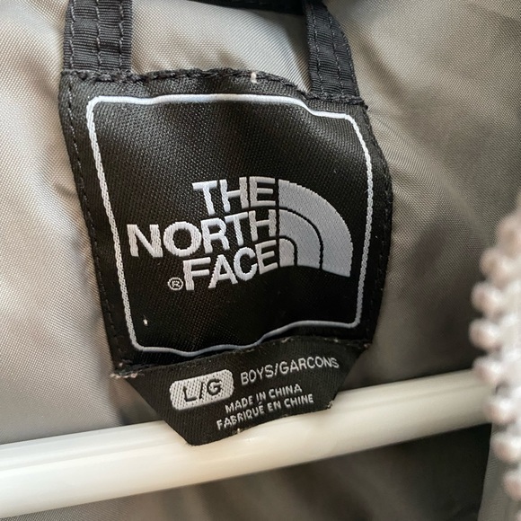 The North Face Gray and Black Snow Jacket - Picture 2 of 3